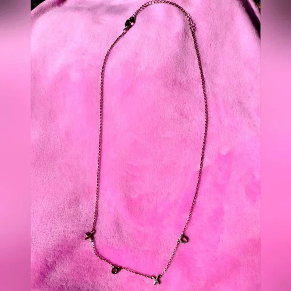 Gold XOXO Necklace - Picture 1 of 2